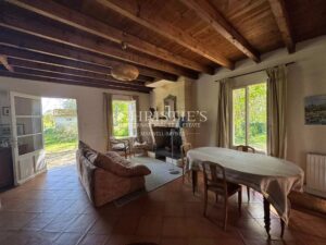 Chartreuse du XIXe siècle au bord de la Dordogne