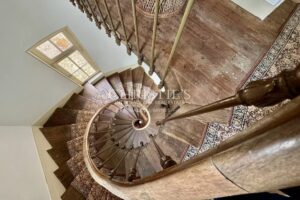 Imposant Château du XIXe Siècle avec Maison de Gardien, à Seulement 20 Minutes de Poitiers