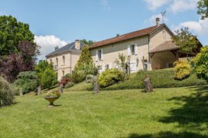 Saint Laurent d'Arce - Elégante propriété dans un écrin de verdure