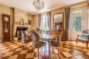 Saint Laurent d'Arce - Elégante propriété dans un écrin de verdure