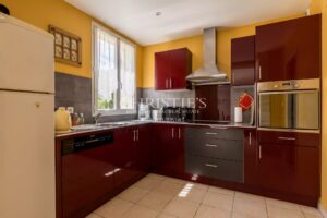 Saint Laurent d'Arce - Elégante propriété dans un écrin de verdure