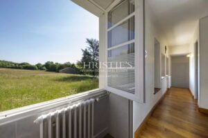 CHARENTE – TRES BELLE LONGERE