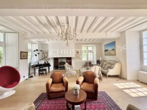 Château historique de la vallée de la Loire, superbement rénové, dans son parc de 5 hectares.