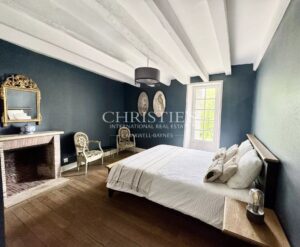 Château historique de la vallée de la Loire, superbement rénové, dans son parc de 5 hectares.