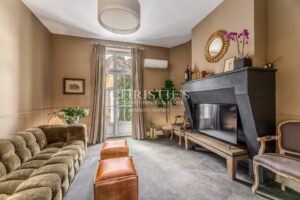 St Emilion - Élégante propriété avec vue sur les vignes, au cœur du village