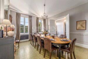 St Emilion - Élégante propriété avec vue sur les vignes, au cœur du village