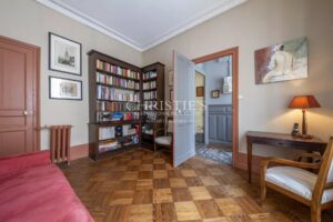 LA ROCHELLE HYPER-CENTRE - Maison de caractère avec 5 chambres à deux pas du Vieux-Port et des commerces