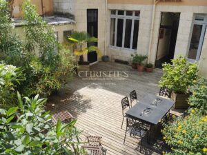 LA ROCHELLE HYPER-CENTRE - Maison de caractère avec 5 chambres à deux pas du Vieux-Port et des commerces