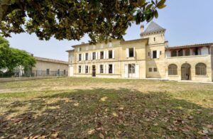 Château endormi cherche âme passionnée