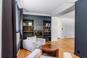 PESSAC - VILLA D'EXCEPTION AU COEUR DU QUARTIER DU CASINO