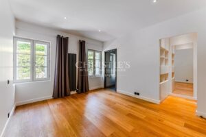 PESSAC - VILLA D'EXCEPTION AU COEUR DU QUARTIER DU CASINO