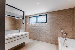 PESSAC - VILLA D'EXCEPTION AU COEUR DU QUARTIER DU CASINO