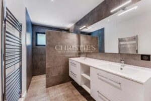 PESSAC - VILLA D'EXCEPTION AU COEUR DU QUARTIER DU CASINO