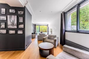 PESSAC - VILLA D'EXCEPTION AU COEUR DU QUARTIER DU CASINO