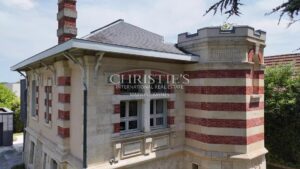 PESSAC - VILLA D'EXCEPTION AU COEUR DU QUARTIER DU CASINO
