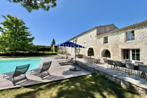 Superbe propriété historique à deux pas des plages proche La Rochelle
