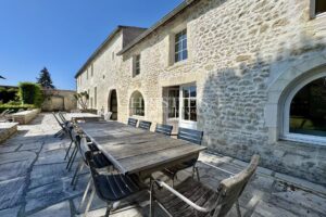 Superbe propriété historique à deux pas des plages proche La Rochelle