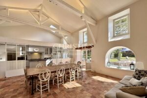 Superbe propriété historique à deux pas des plages proche La Rochelle