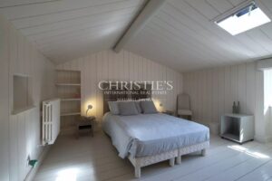 Superbe propriété historique à deux pas des plages proche La Rochelle