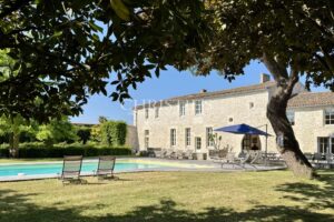 Superbe propriété historique à deux pas des plages proche La Rochelle