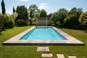 Manoir exceptionnel du XV et XVIeme avec jardins à la Française et vignoble Saumur AOC