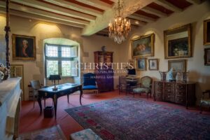 Manoir exceptionnel du XV et XVIeme avec jardins à la Française et vignoble Saumur AOC