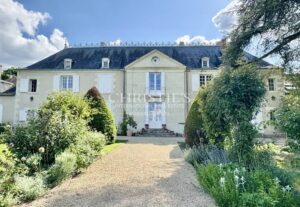 Magnifique propriété sur plus de 12 hectares de terrain dans une campagne idyllique au cœur de la vallée de la Loire