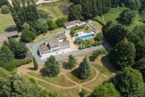 Propriété de charme au cœur de la nature et proche de toute commodités