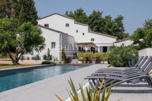 Propriété de charme au cœur de la nature et proche de toute commodités