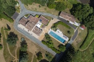 Propriété de charme au cœur de la nature et proche de toute commodités