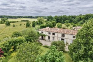 Exclusivité : Maison de Maître rénovée entre Bordeaux et Angoulême