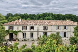 Exclusivité : Maison de Maître rénovée entre Bordeaux et Angoulême