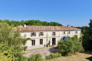 Exclusivité : Maison de Maître rénovée entre Bordeaux et Angoulême