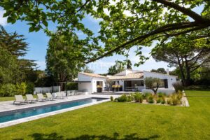Exceptional property with a 15m pool close to the beach - Les Portes en ré