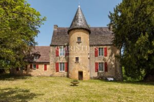 Joyau Architectural du XVIe Siècle avec Classement Patrimonial – Périgord Noir