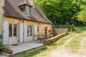 Joyau Architectural du XVIe Siècle avec Classement Patrimonial – Périgord Noir