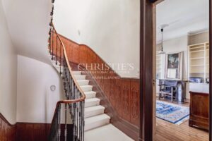Bordeaux – Saint-Genès | Hôtel Particulier à Rénover avec Jardin de 550 m² et Piscine