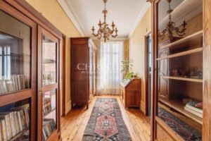 Bordeaux – Saint-Genès | Hôtel Particulier à Rénover avec Jardin de 550 m² et Piscine