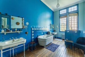 Bordeaux – Saint-Genès | Hôtel Particulier à Rénover avec Jardin de 550 m² et Piscine