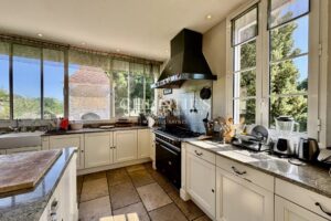 Superbe Domaine Rénové du XIXe Siècle au Cœur de la Sud Charente