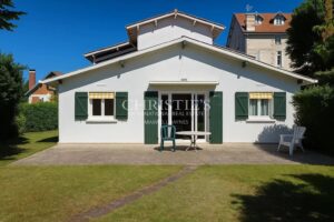 Villa a rénover en ville d'hiver