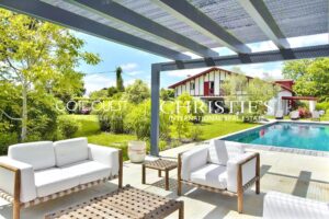 For sale Souraïde - Renovated character farmhouse with swimming pool