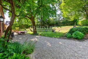 Belle propriété en pierre avec vues sur la Dordogne