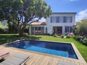 LOIX-EN-RE - MAGNIFIQUE VILLA AVEC VUE PANORAMIQUE SUR LES MARAIS ET L'OCEAN