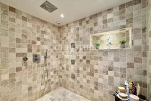 Élégant Manoir du XIXe Siècle alliant Charme Historique et Confort Moderne à proximité de Saint-Jean-d’Angély