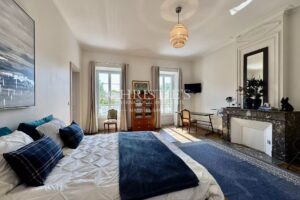 Élégant Manoir du XIXe Siècle alliant Charme Historique et Confort Moderne à proximité de Saint-Jean-d’Angély