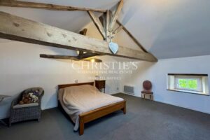 Ancienne propriété viticole du XIXe Siècle alliant Charme Historique et Confort Moderne entre Cognac et La Rochelle