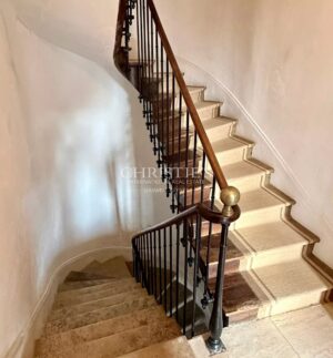 Elegant 18th-Century Manor House in the Heart of Beynac