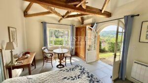 Elegant 18th-Century Manor House in the Heart of Beynac