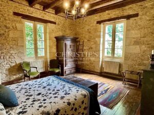 Elegant 18th-Century Manor House in the Heart of Beynac